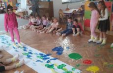 Więcej o: Podsumowanie Innowacji Pedagogicznej „W kolorowym świecie dziecka – zabawy stymulujące zmysły”