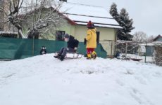 Więcej o: ZIMOWE ZABAWY NA ŚNIEGU W GRUPIE V „CHOCHLIKI”