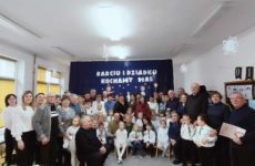 Więcej o: DZIEŃ BABCI I DZIADKA W GRUPIE III „TROPICIELE”