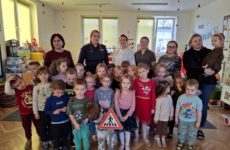 Więcej o: BEZPIECZNE FERIE – SPOTKANIE Z FUNKCJONARIUSZKĄ KOMENDY POWIATOWEJ POLICJI W LUBACZOWIE