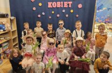 Więcej o: DZIEŃ KOBIET W GRUPIE II „SKRZATY”