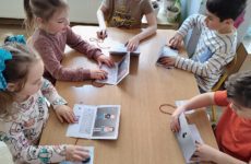 Więcej o: BEZPIECZNI W SIECI – EDUKACYJNE ZAJĘCIA W „KRAINIE UŚMIECHU”