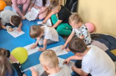 Więcej o: „ŁOWCY PRZYGÓD” I „CHOCHLIKI” W LICEUM OGÓLNOKSZTAŁCĄCYM