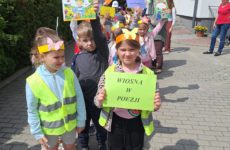 Więcej o: WIOSNA W POEZJI