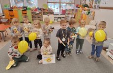 Więcej o: DZIEŃ ŻYCZLIWOŚCI I POZDROWIEŃ W NASZYM PRZEDSZKOLU!